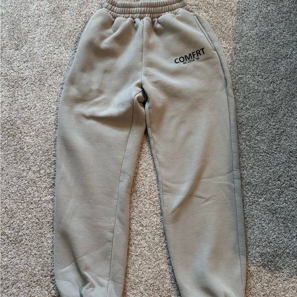 COMFRT Sweatpants - Picture 1 of 4